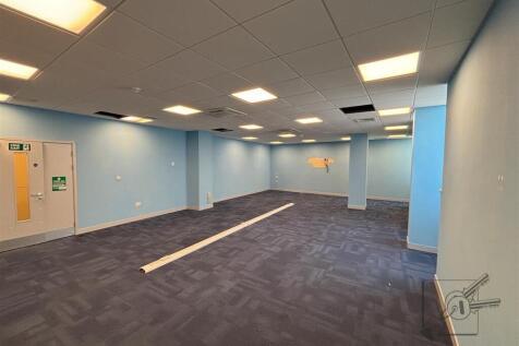 first floor 78 New Road-10.jpg