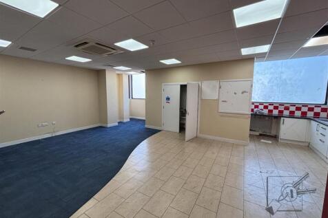 first floor 78 New Road-12.jpg