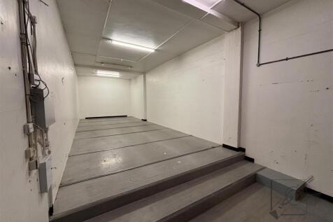 first floor 78 New Road-20.jpg