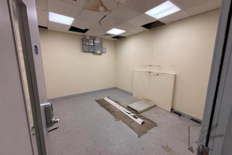first floor 78 New Road-22.jpg