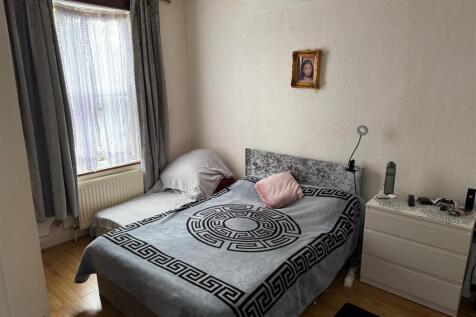 Bedroom.jpg