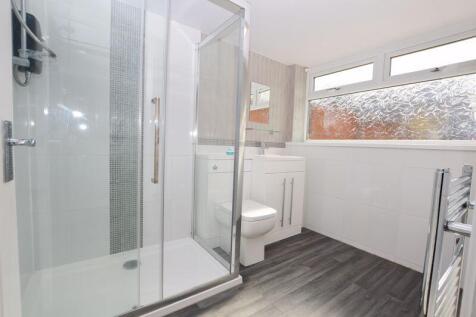 Downstairs Bathroom 