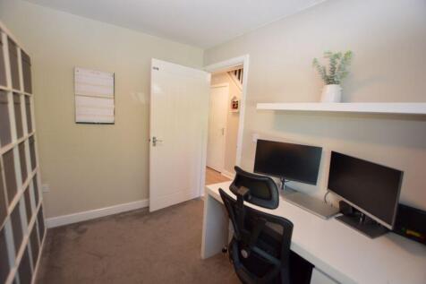 Bedroom/Office