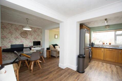 Kitchen/Dining/Family