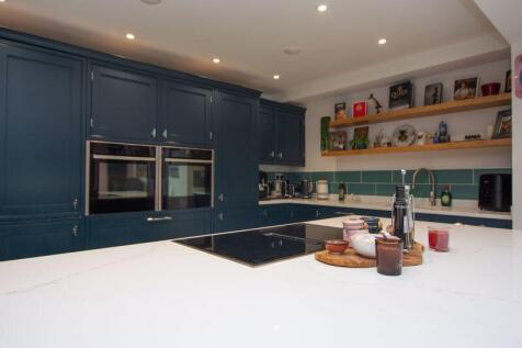 Kitchen/Family 