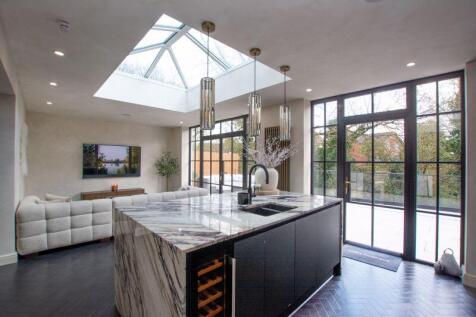 Kitchen/Family/Dining
