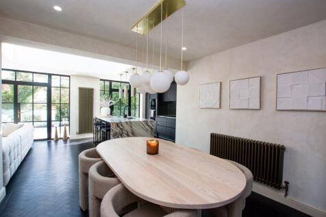Kitchen/Family/Dining