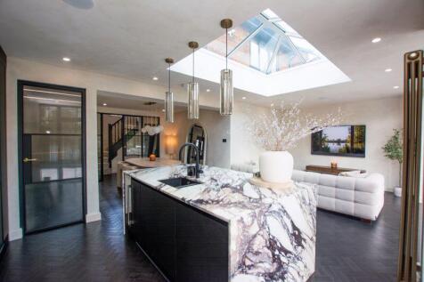 Kitchen/Family/Dining
