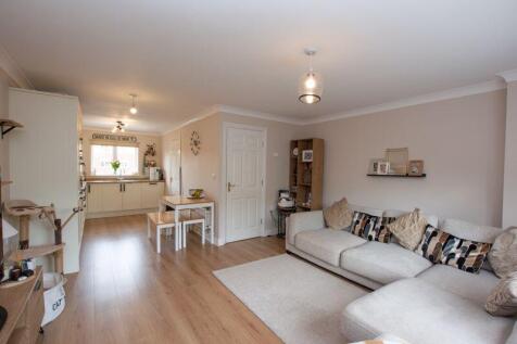 Lounge/Kitchen