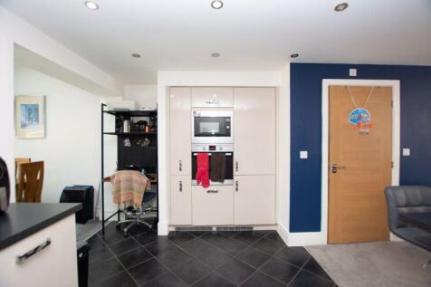 Lounge/Kitchen