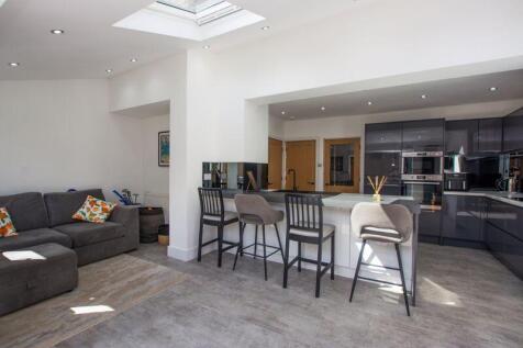 Kitchen/Dining/Family