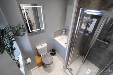 Master Ensuite