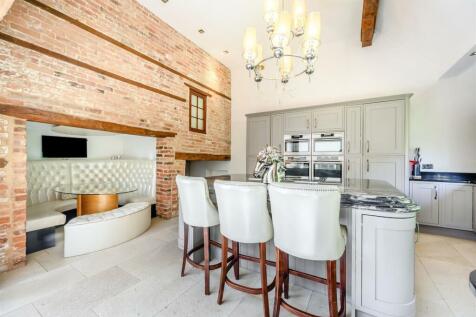 8509411-interior15.jpg