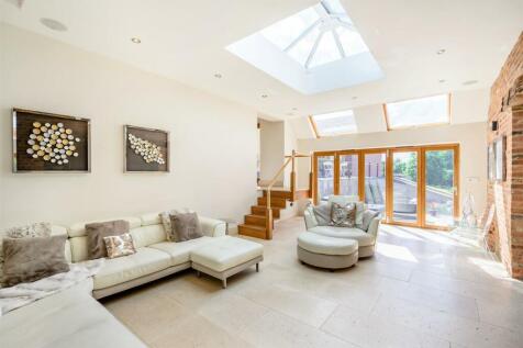 8509411-interior18.jpg