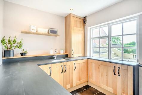 8509411-interior12.jpg