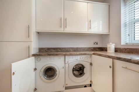 8587310-interior29.jpg
