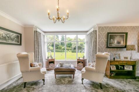 8599223-interior18.jpg