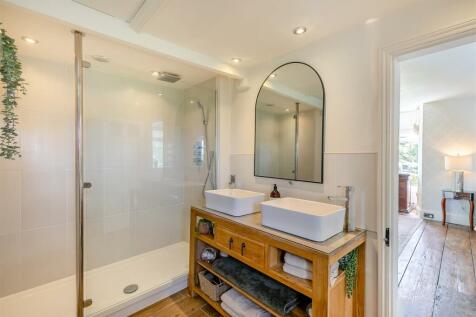 8599223-interior54.jpg