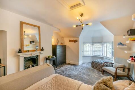8599223-interior43.jpg