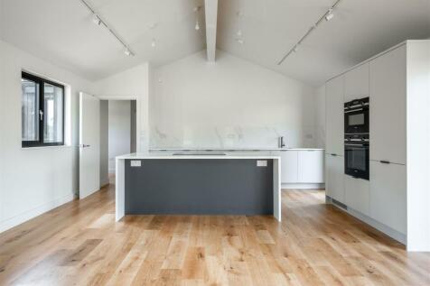 Coton House - by Visually Rich 02822.jpg
