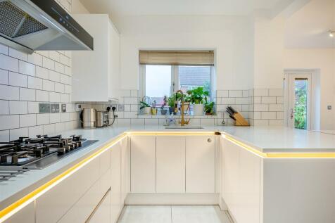 8624897-interior13.jpg