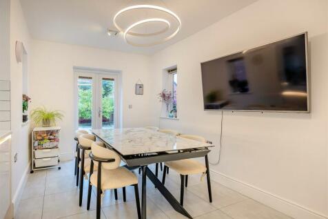 8624897-interior12.jpg