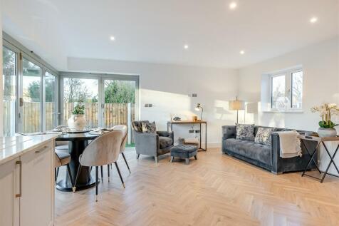 8632067-interior10.jpg