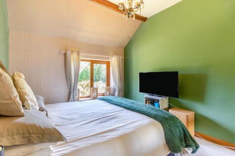 8647720-interior10.jpg