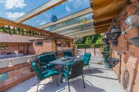 8647720-exterior04.jpg