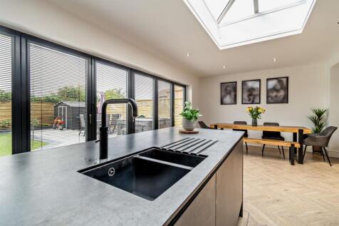8614777-interior34-800.jpg
