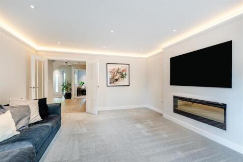 8651958-interior16.jpg
