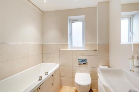 8651958-interior40.jpg