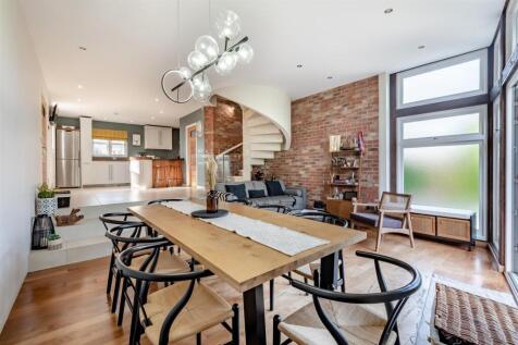 8652520-interior28.jpg