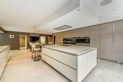 8657932-interior16.jpg