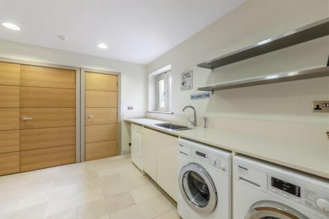 8657932-interior21.jpg