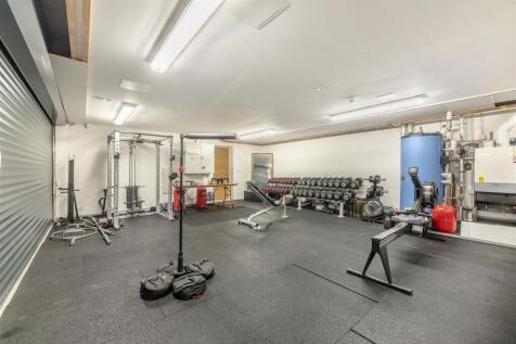 8657932-interior22.jpg