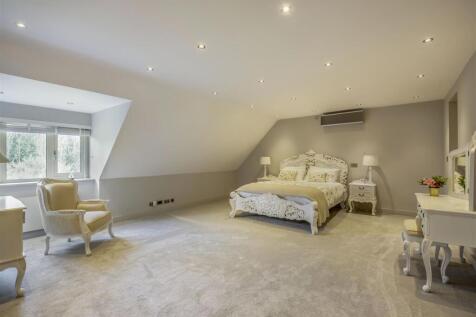 8657932-interior34.jpg