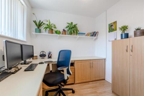 8665804-interior08.jpg
