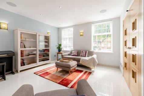 8660437-interior06.jpg