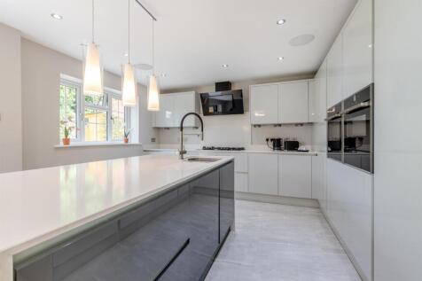 8660437-interior26.jpg