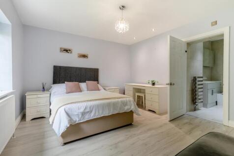 8660437-interior37.jpg
