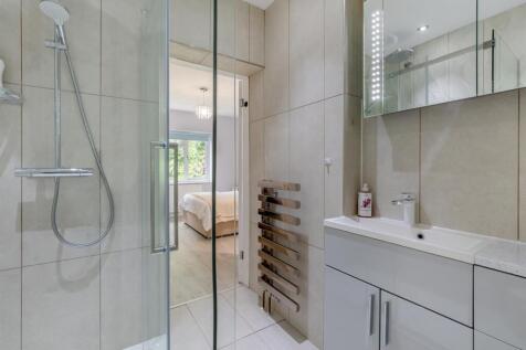 8660437-interior39.jpg