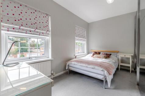 8660437-interior43.jpg