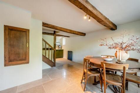 8666724-interior19.jpg