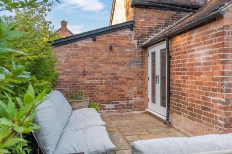 8666724-exterior13.jpg