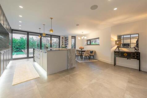 Blackthorn Barn - by Visually Rich 08930.jpg