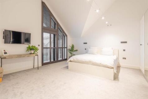 Blackthorn Barn - by Visually Rich 09008.jpg