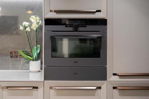 Blackthorn Barn - by Visually Rich 09117.jpg