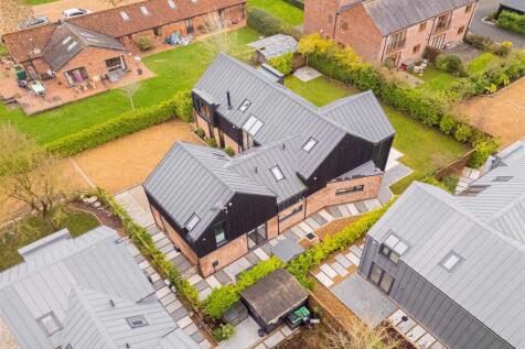 Blackthorn Barn - by Visually Rich 0217.jpg