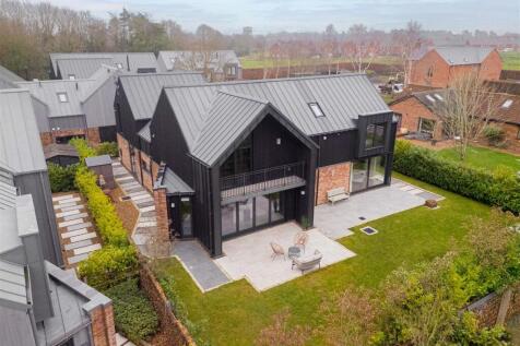 Blackthorn Barn - by Visually Rich 0225.jpg